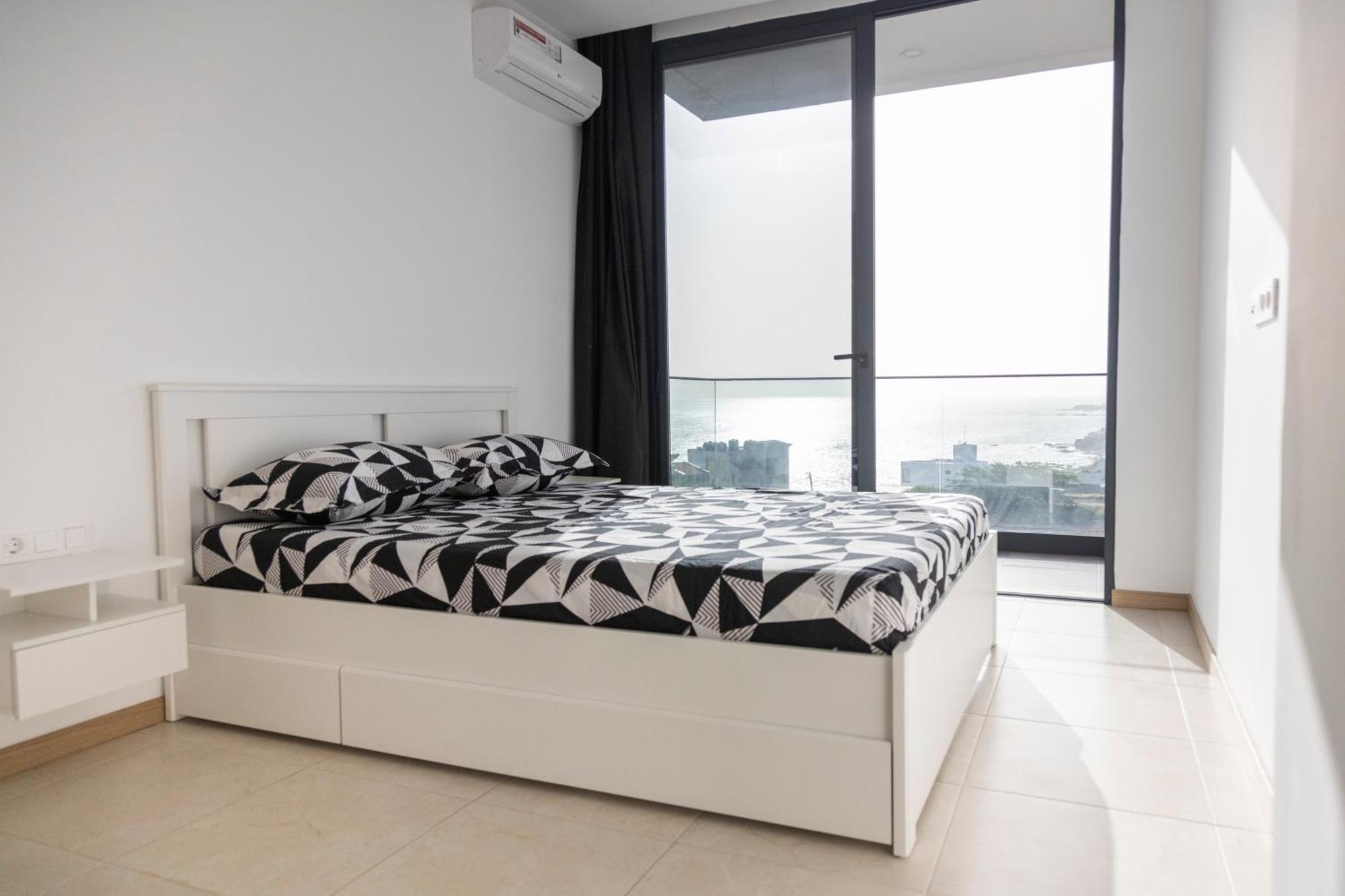 3 Bdr Aprt, Amazing Seaview, Rooftop Pool - Lcgr Прая Екстер'єр фото